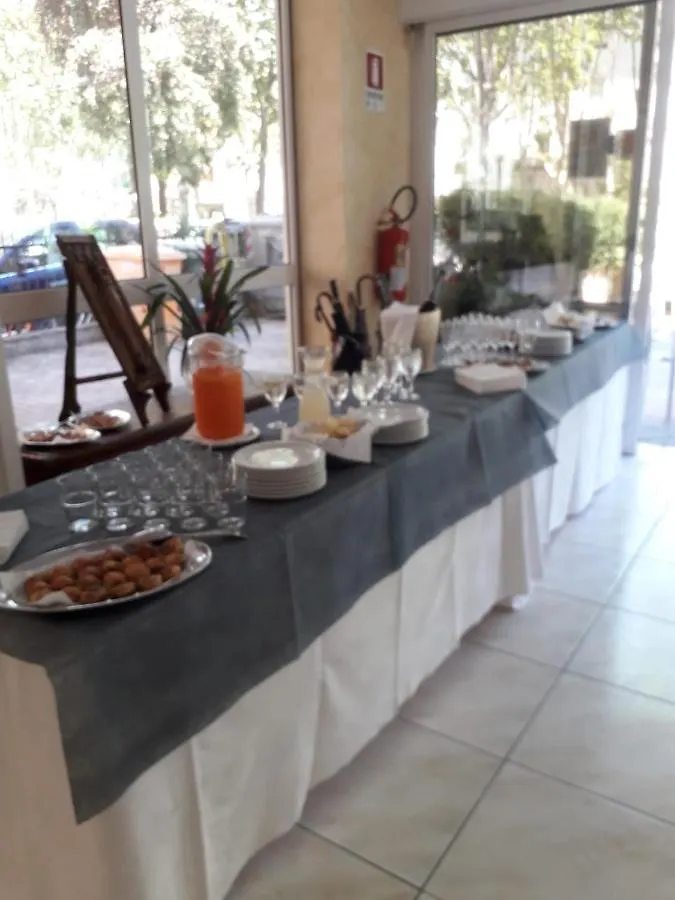 Hotel Imperiale Cesenatico 3*,